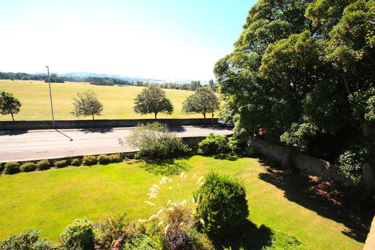 Beautiful 2 To 3 Bed Apartment With Stunning Views! Ayr Kültér fotó
